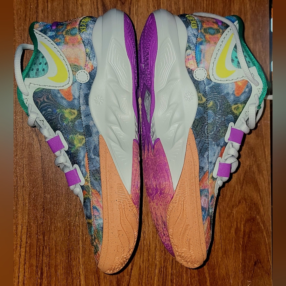Kyrie 8 unreleased Circle of Life size 5(5.5) - Picture 15 of 15